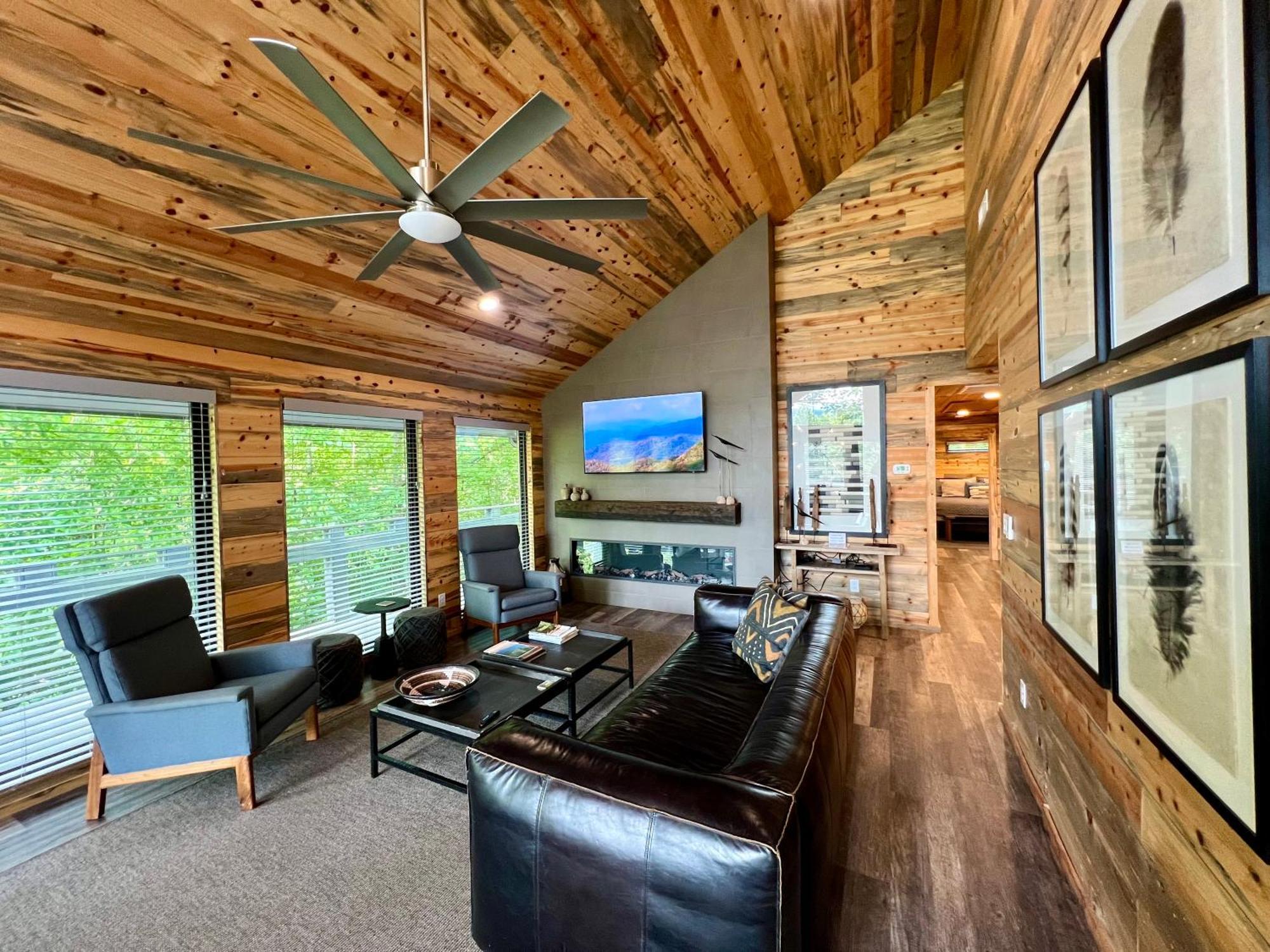 Villa Experience Luxury At Smoky Mountain Hideaway, Just 5 Miles From Downtown Gatlinburg Exterior foto